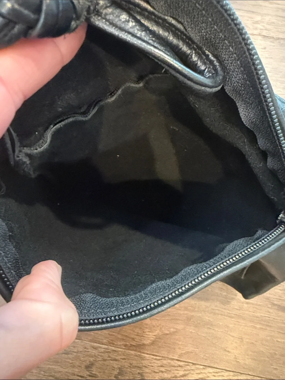 DAZ Crossbody by Thomas Leather in Black - C61-017